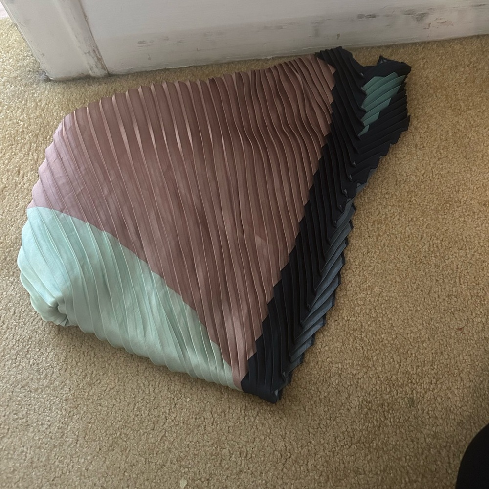 Chic Colorblock Pleated Scarf in Pink, Green, and Black